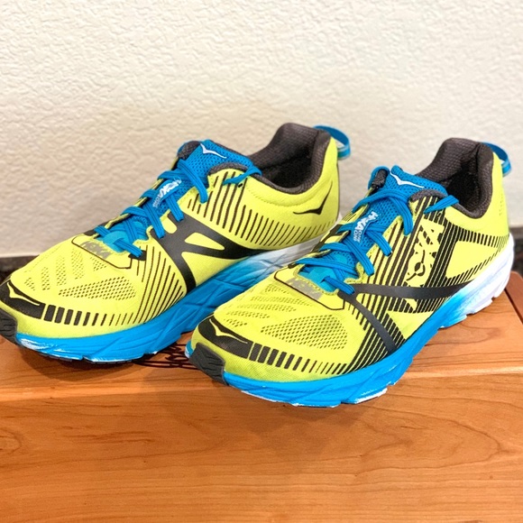 hoka womens tracer 2